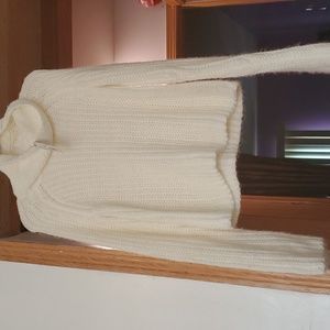 Knit turtleneck sweater new size large
